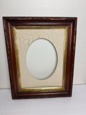 Vintage / Antique  Wooden Carved Frame w/Oval Opening 17 x 21"